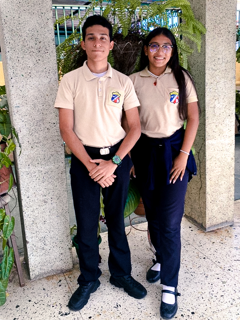 Uniforme de 4to año y 5to año